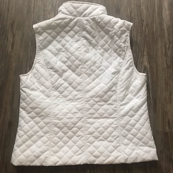 White puffer vest - Picture 5 of 6